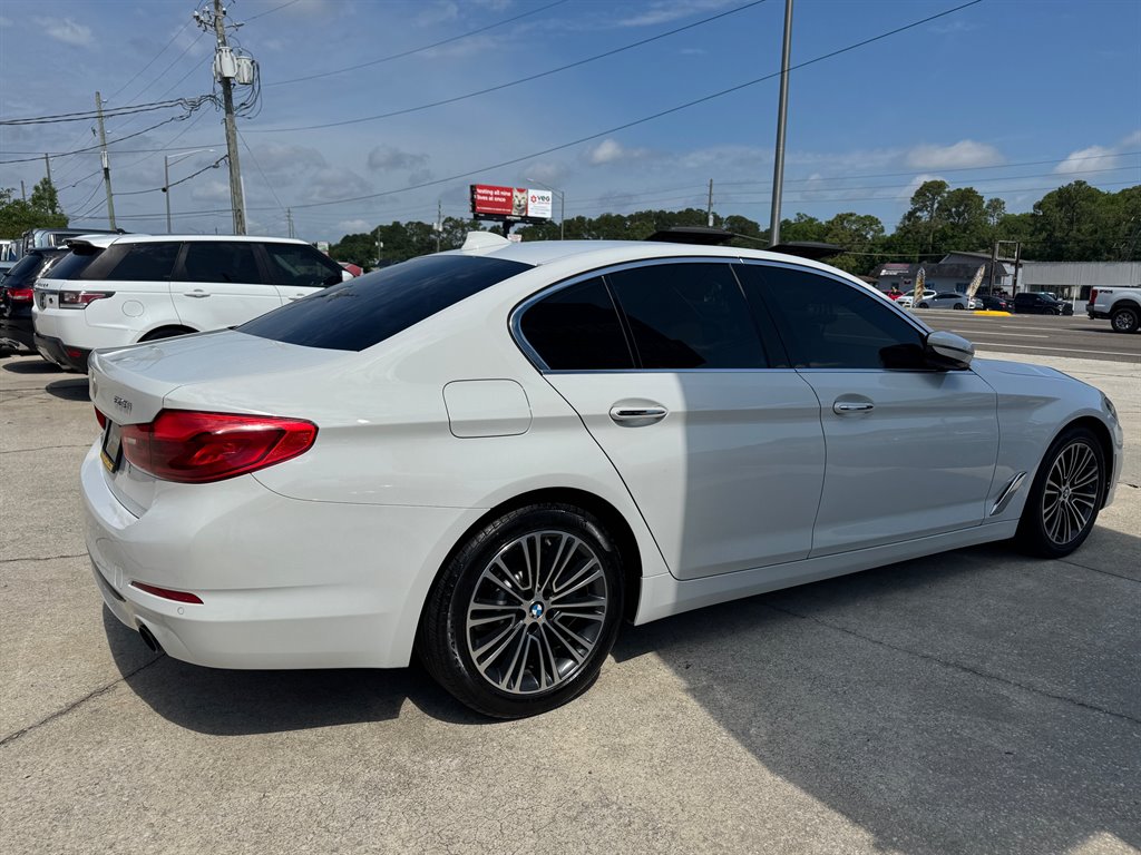 2018 BMW 5-Series 530i photo
