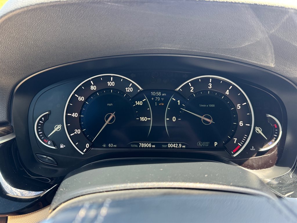 2018 BMW 5-Series 530i photo