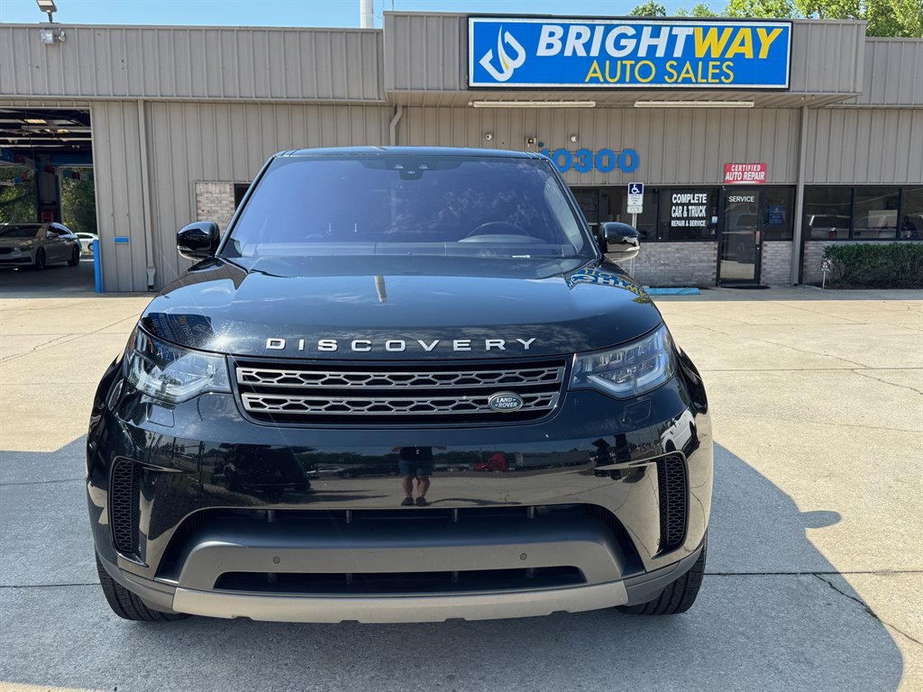 2020 Land Rover Discovery SE photo