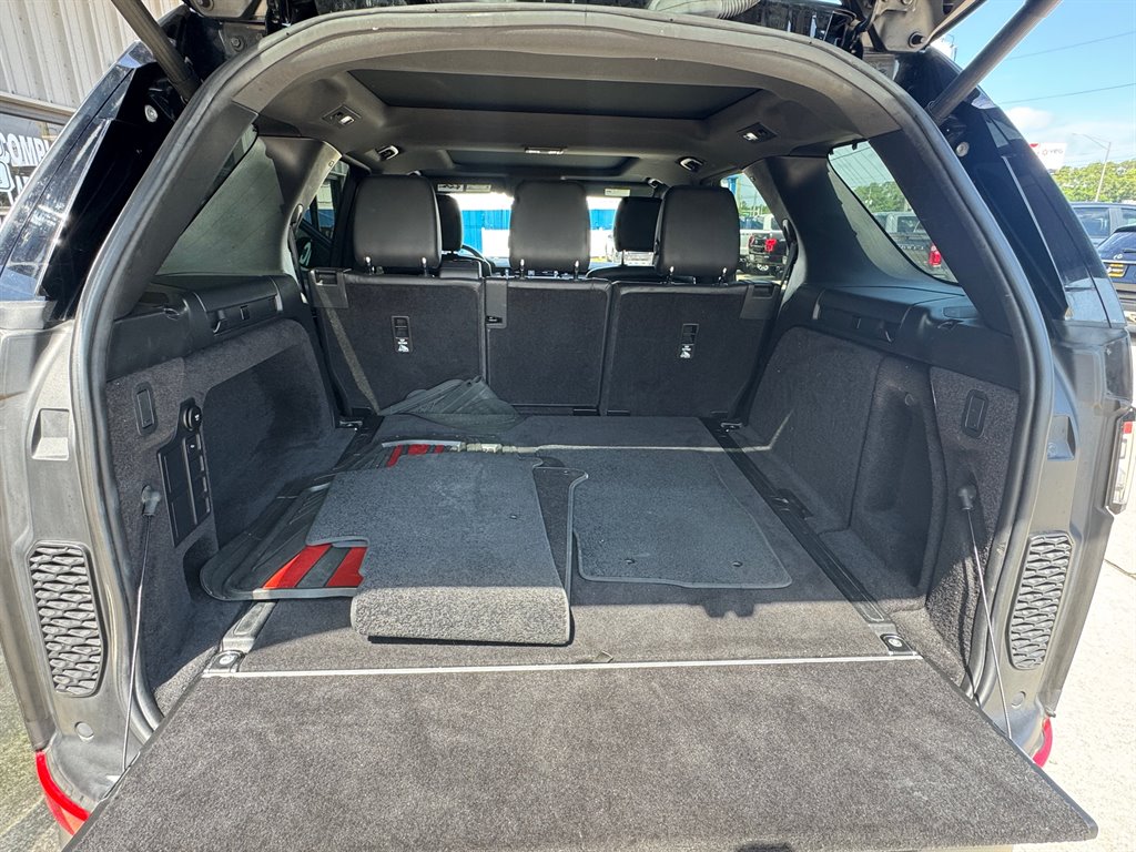 2020 Land Rover Discovery SE photo