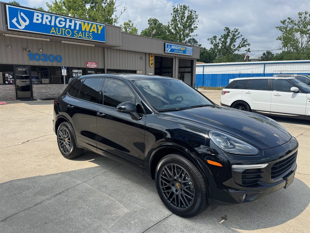 2018 Porsche Cayenne Platinum Edition photo