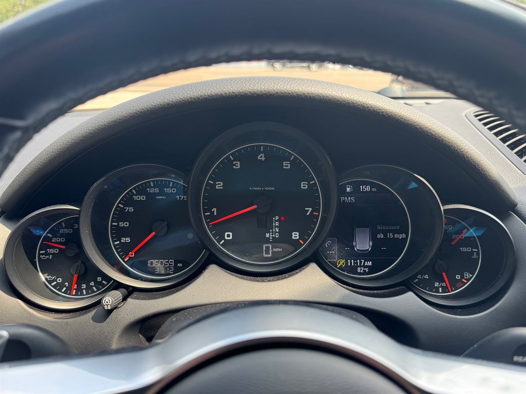 2018 Porsche Cayenne Platinum Edition photo