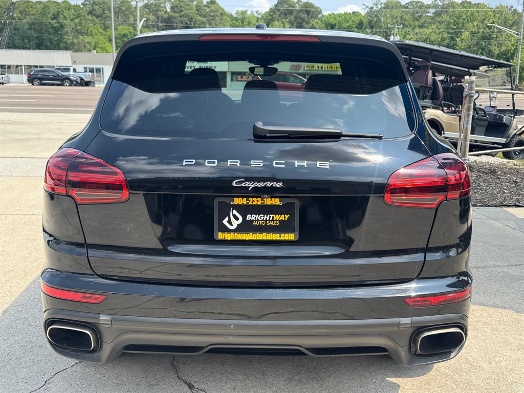 2018 Porsche Cayenne Platinum Edition photo