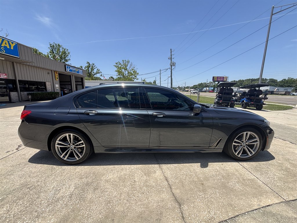 2016 BMW 7-Series 740i photo