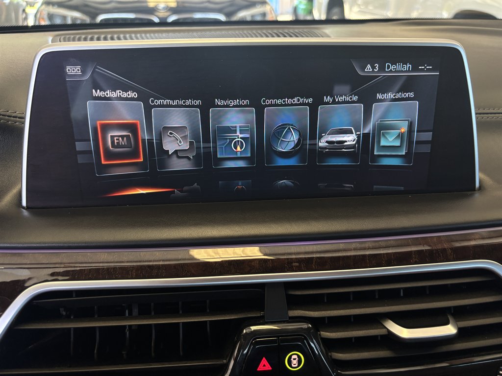 2016 BMW 7-Series 740i photo