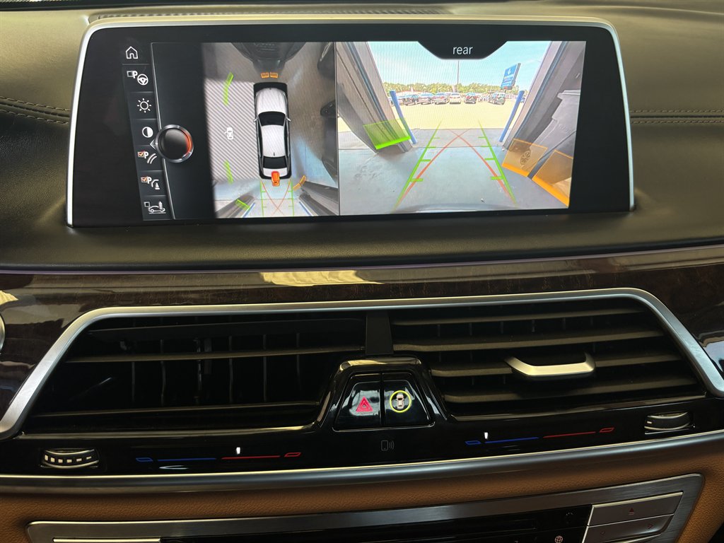 2016 BMW 7-Series 740i photo