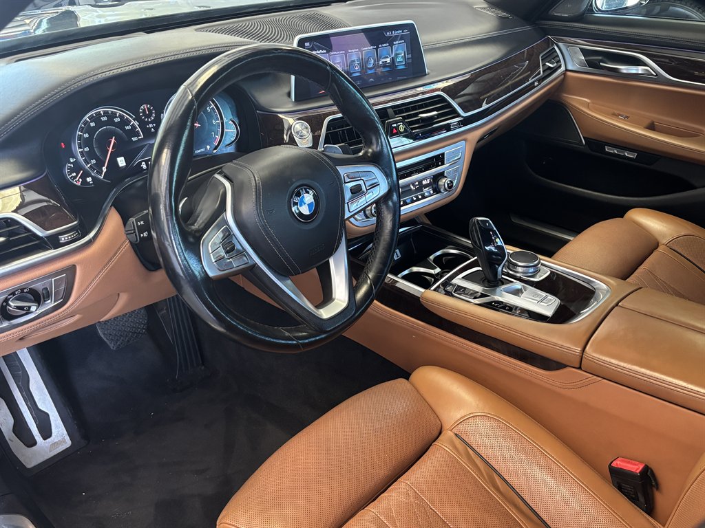 2016 BMW 7-Series 740i photo