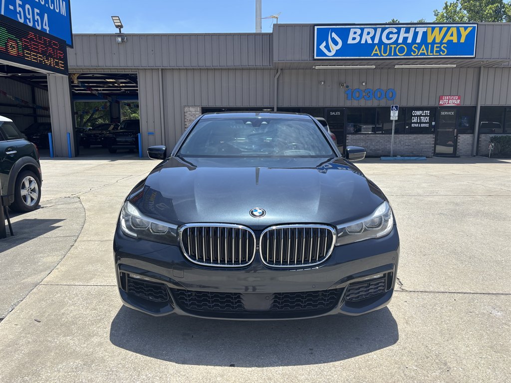2016 BMW 7-Series 740i photo