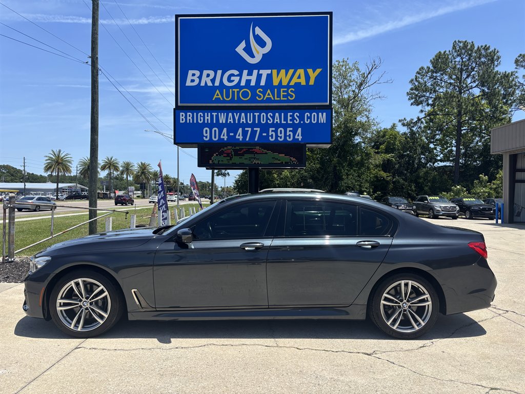 2016 BMW 7-Series 740i photo