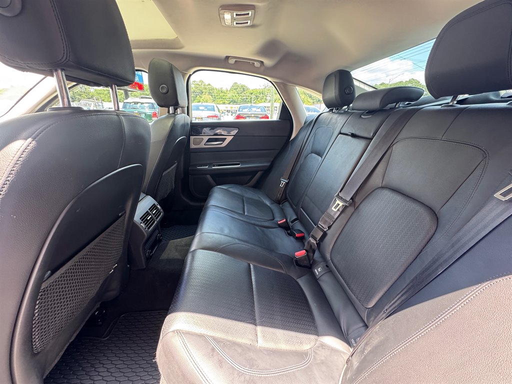 2018 Jaguar XF 25t Prestige photo
