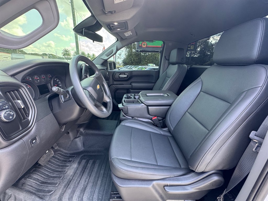 2024 Chevrolet Silverado 1500 photo 9
