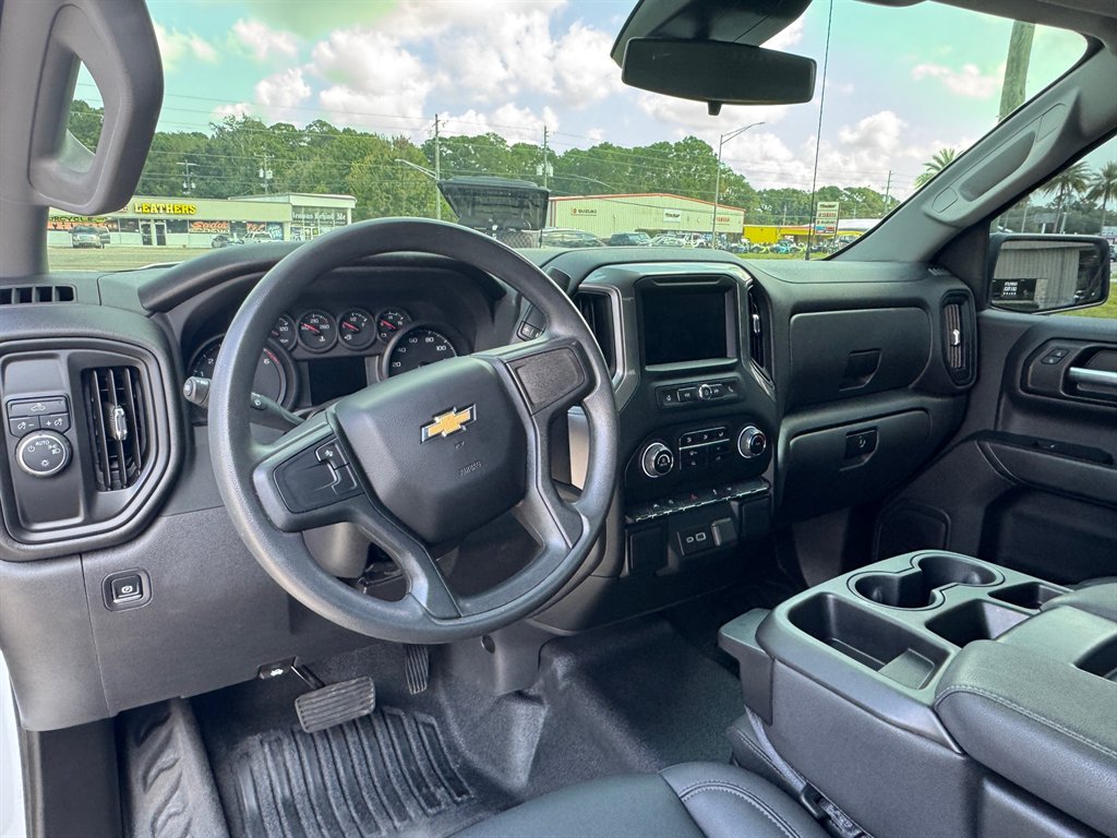2024 Chevrolet Silverado 1500 photo 10