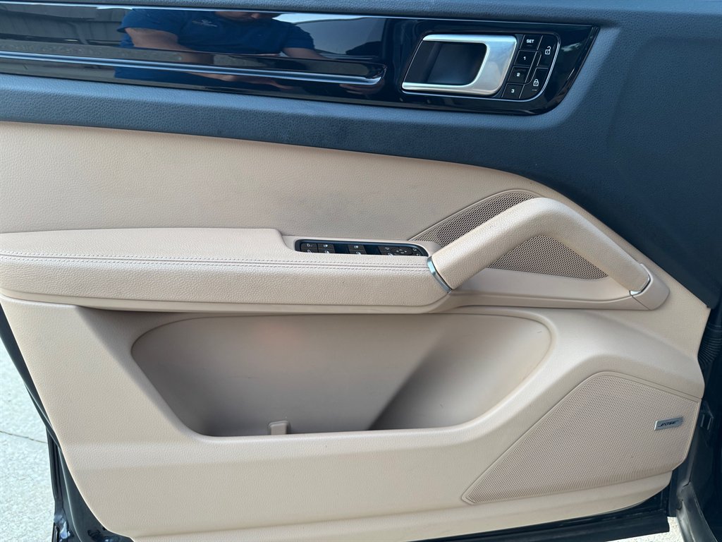 2019 Porsche Cayenne - $29,900