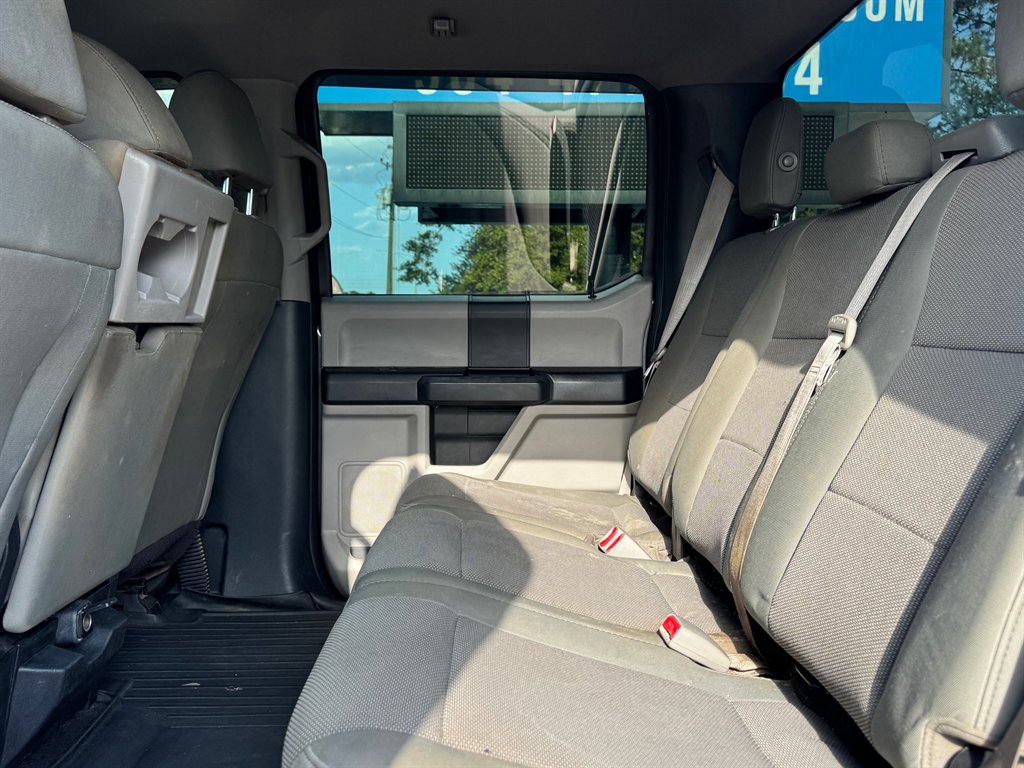 2017 Ford F-350 - $27,900