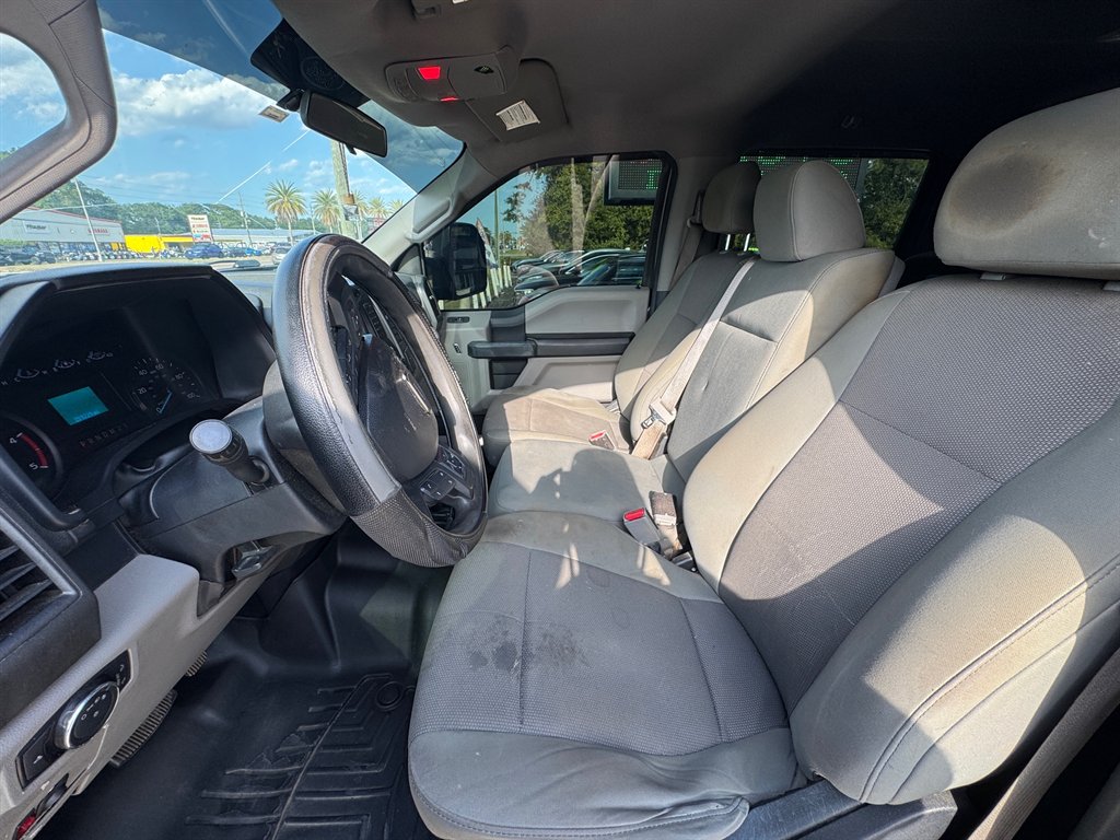 2017 Ford F-350 - $27,900