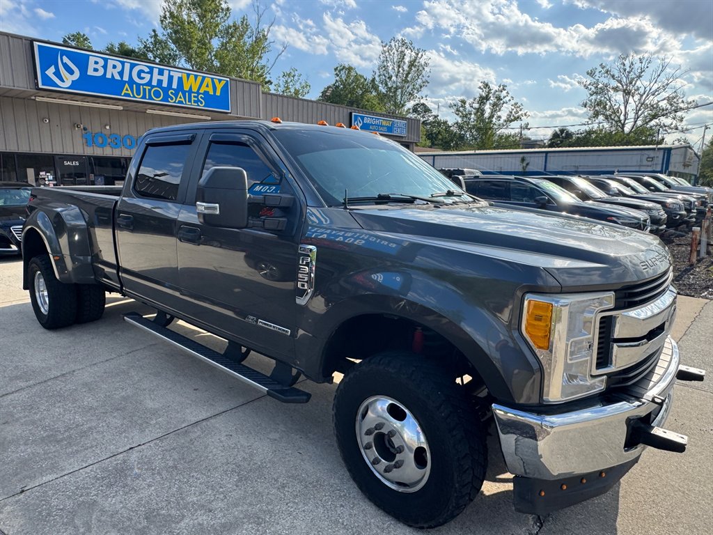 2017 Ford F-350 - $27,900