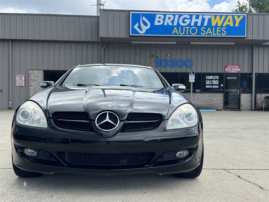2005 Mercedes-Benz SLK-Class - $10,900
