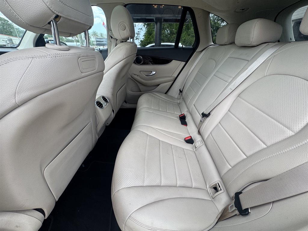 2019 Mercedes-Benz C-Class - $17,500