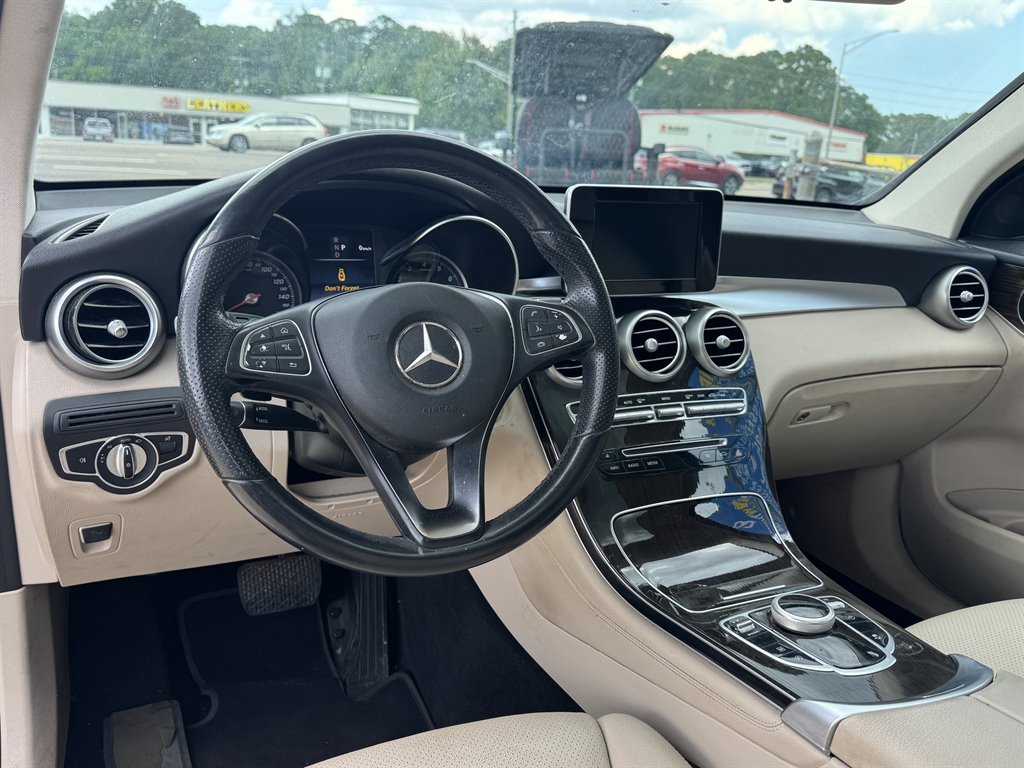2019 Mercedes-Benz C-Class - $17,500