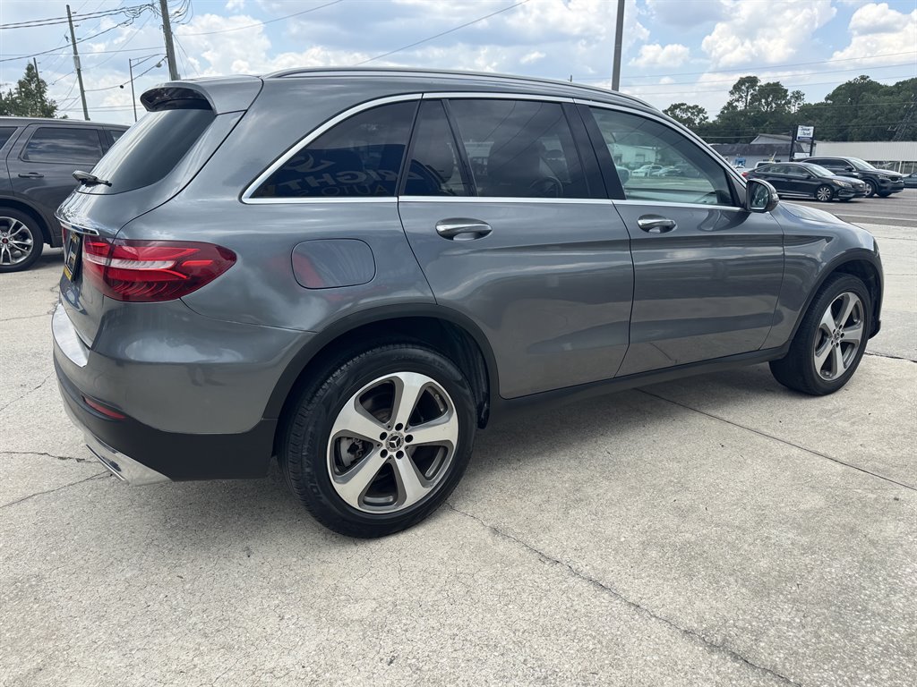 2019 Mercedes-Benz C-Class - $17,500
