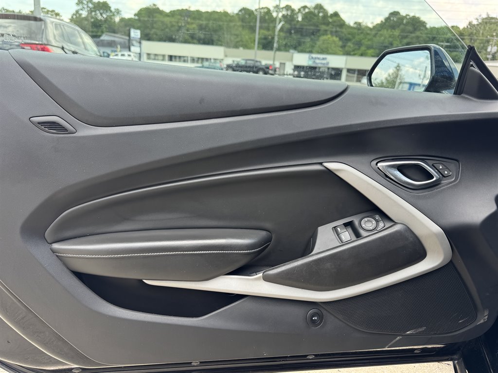 2020 Chevrolet Camaro - $18,900