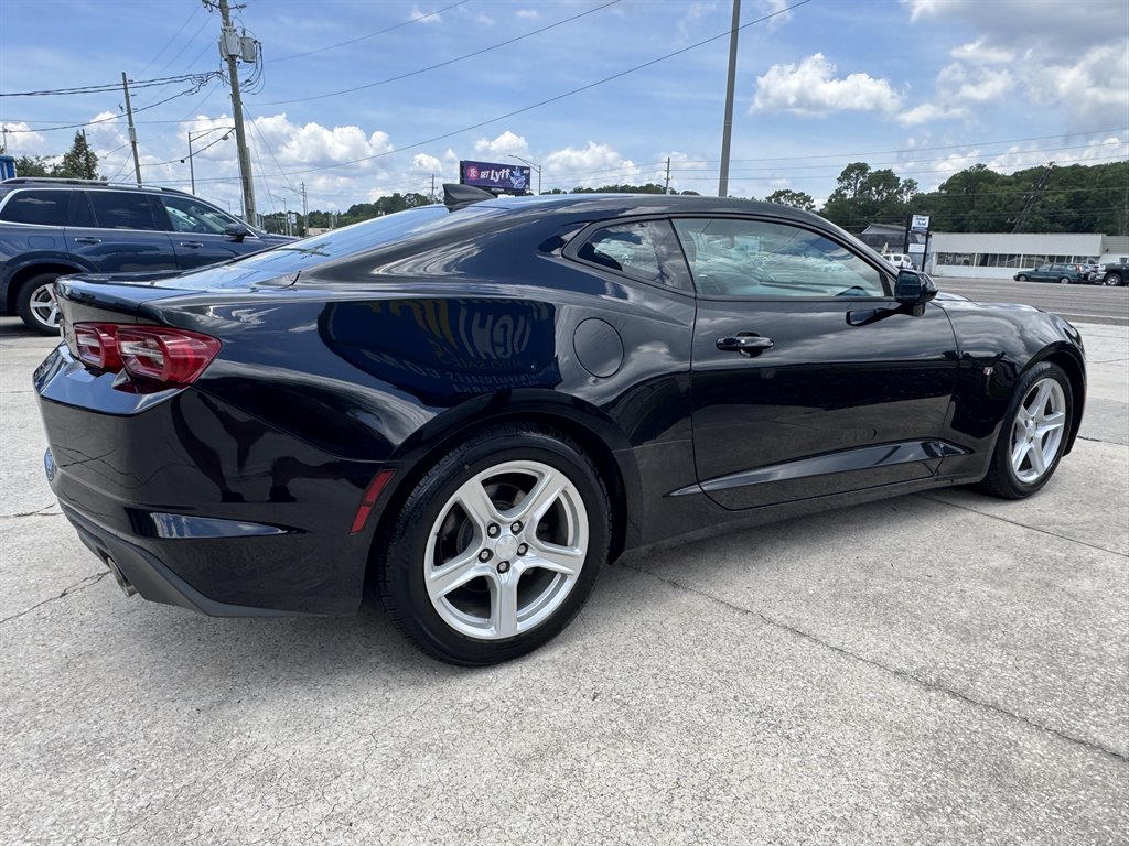 2020 Chevrolet Camaro - $18,900
