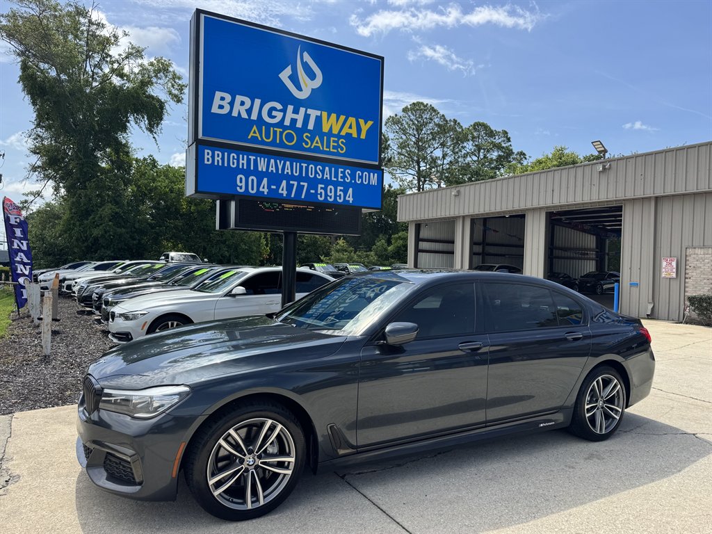2019 BMW 740i - $21,900
