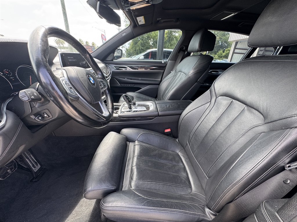 2019 BMW 740i - $21,900
