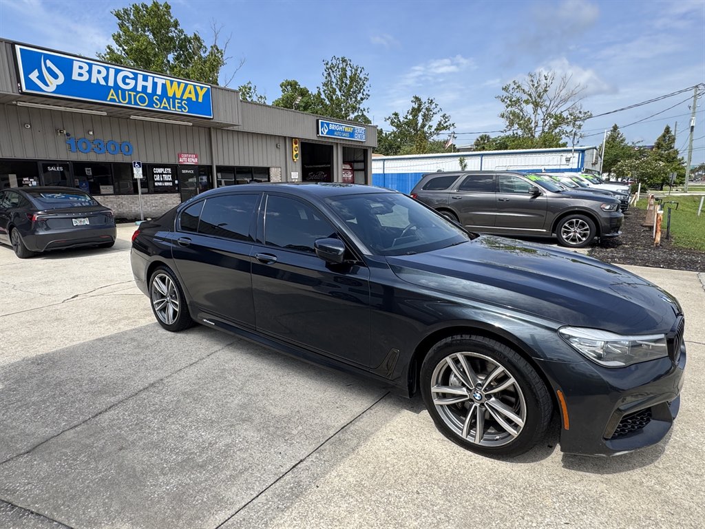 2019 BMW 740i - $21,900