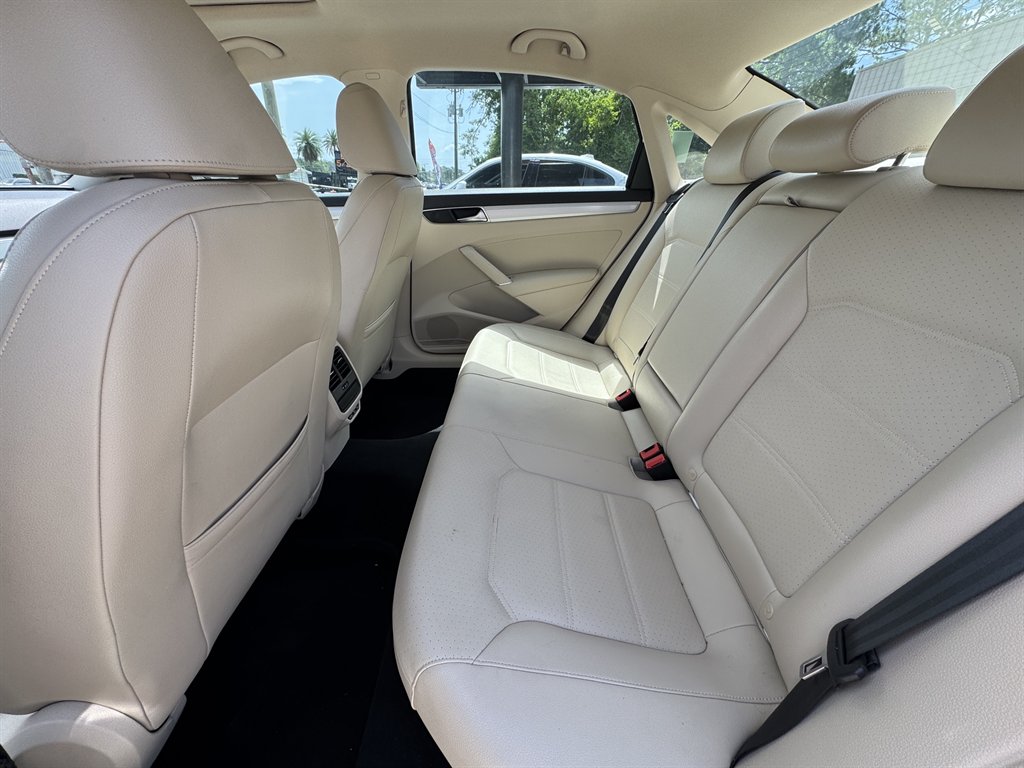 2019 Volkswagen Passat - $15,900