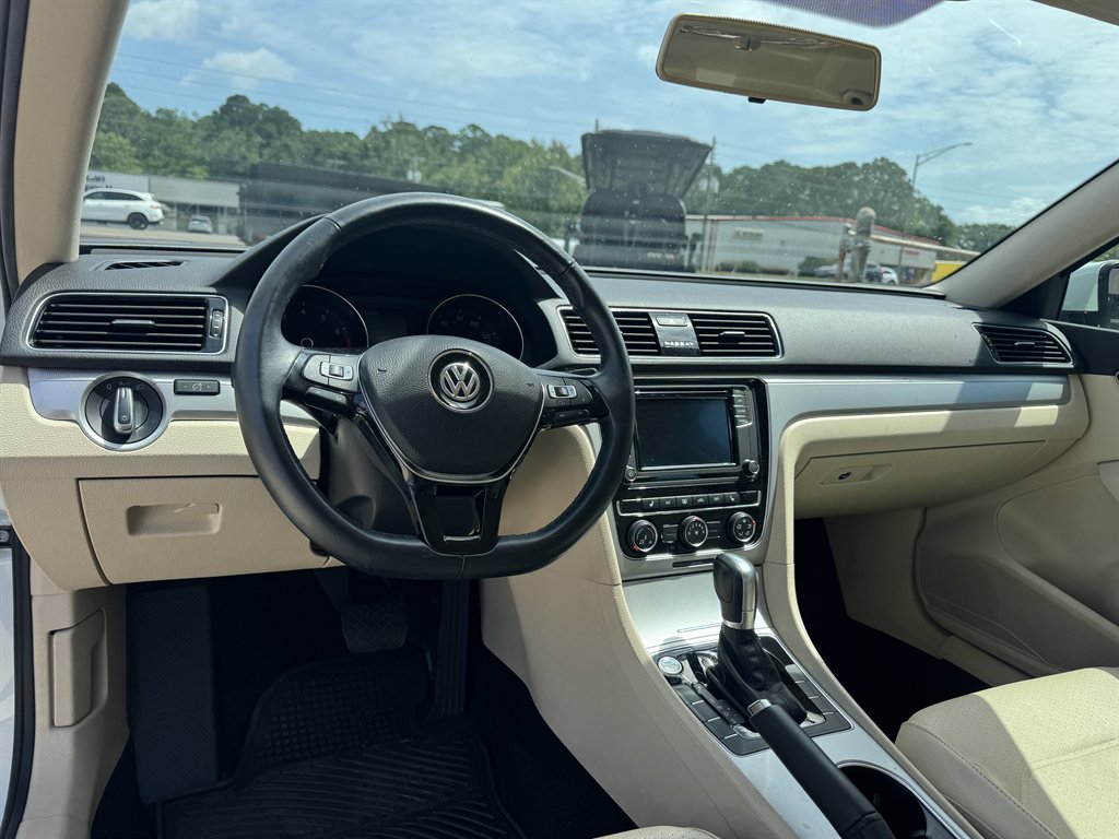 2019 Volkswagen Passat - $15,900