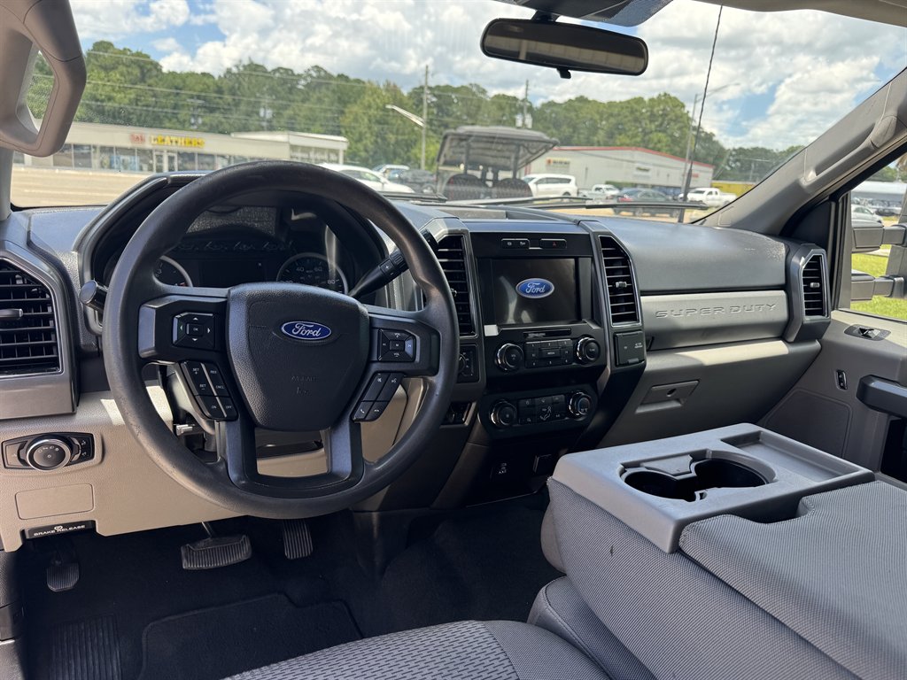 2022 Ford F-350 - $39,900