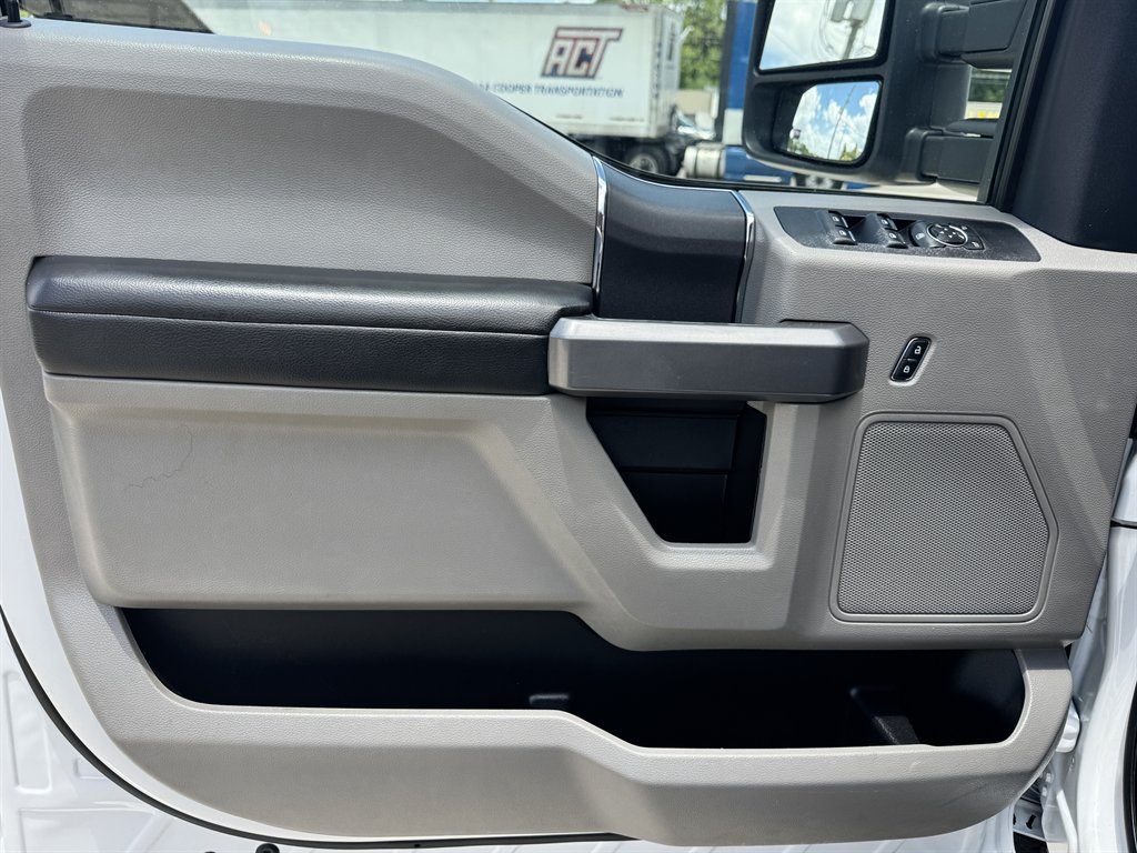 2022 Ford F-350 - $39,900