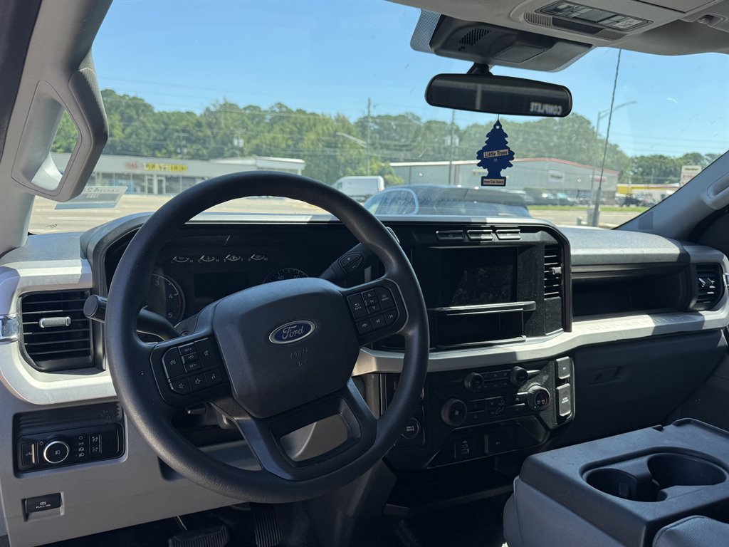 2023 Ford F-350 - $49,900