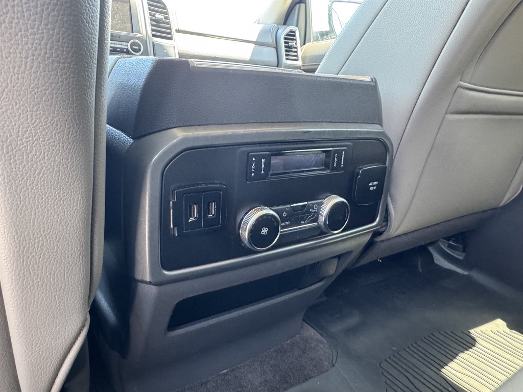 2018 Ford Expedition - $19,900