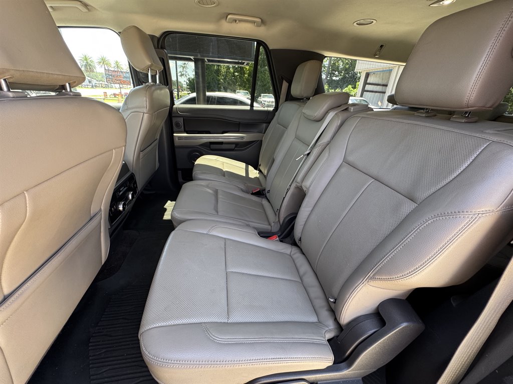 2018 Ford Expedition - $19,900