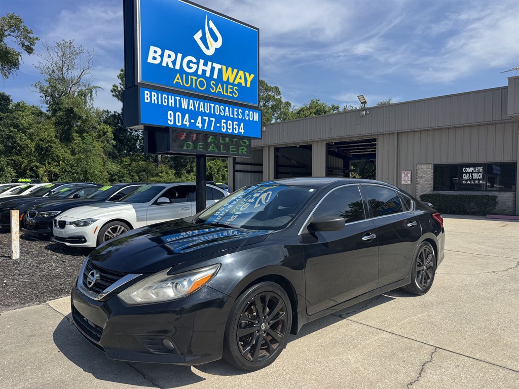 2017 Nissan Altima - $8,900