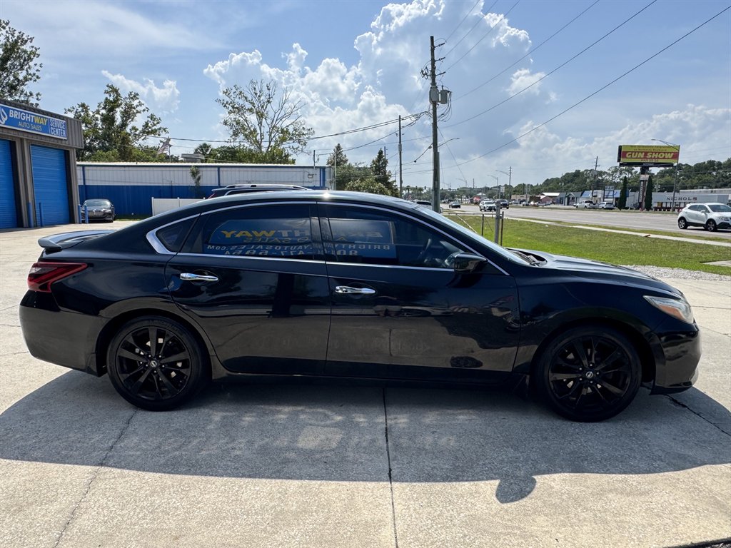 2017 Nissan Altima - $8,900