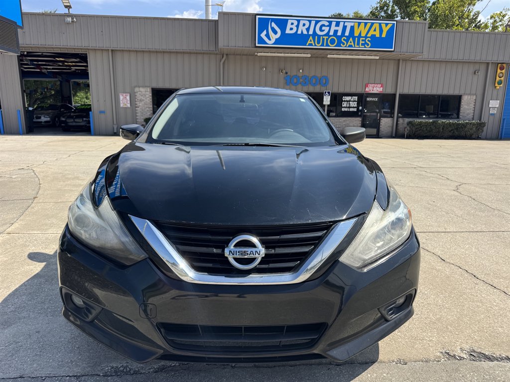 2017 Nissan Altima - $8,900