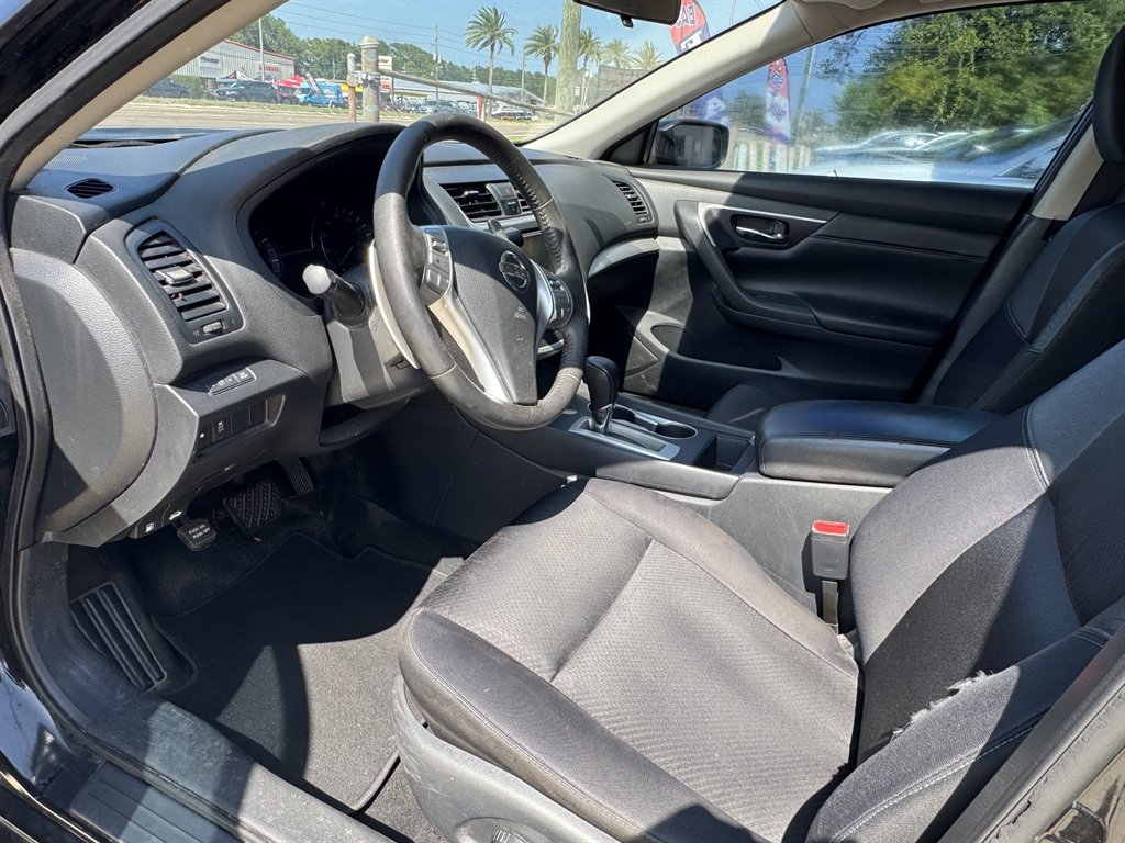 2017 Nissan Altima - $8,900