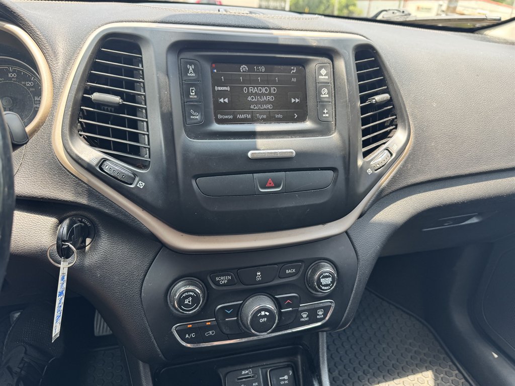 2018 Jeep Cherokee - $8,900