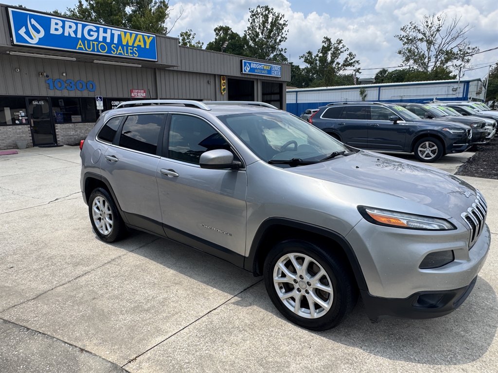 2018 Jeep Cherokee - $8,900