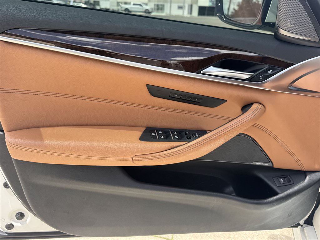 2019 BMW 530i - $16,900