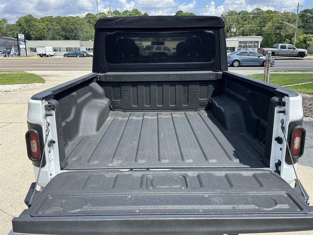 2021 Jeep Gladiator - $22,900
