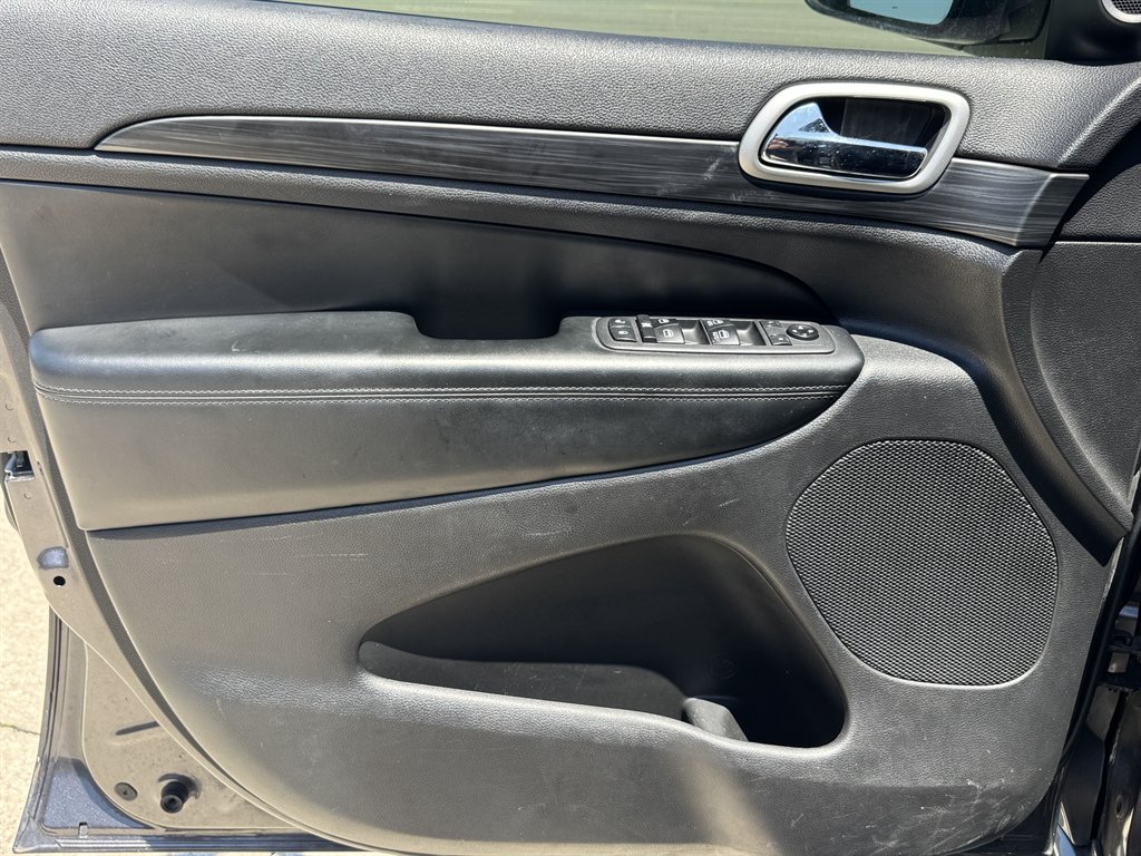 2019 Jeep Cherokee - $16,900