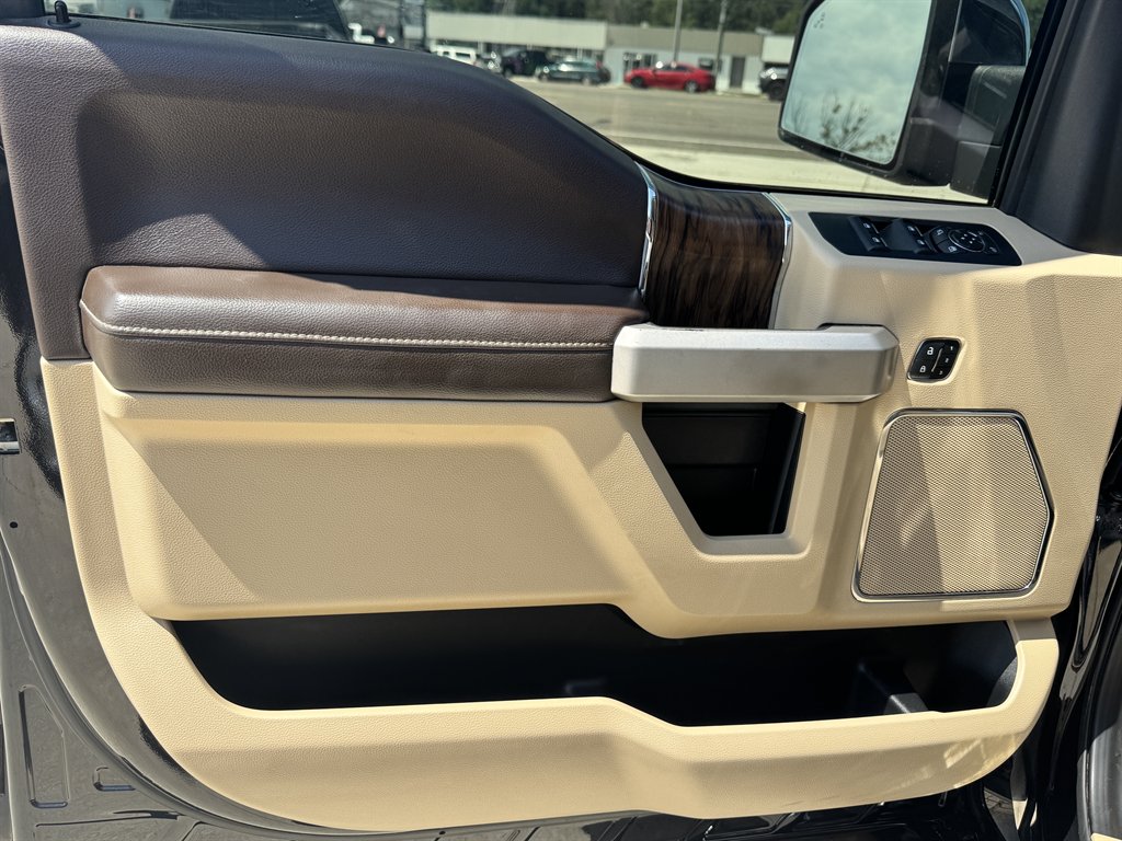2019 Ford F-150 - $26,900