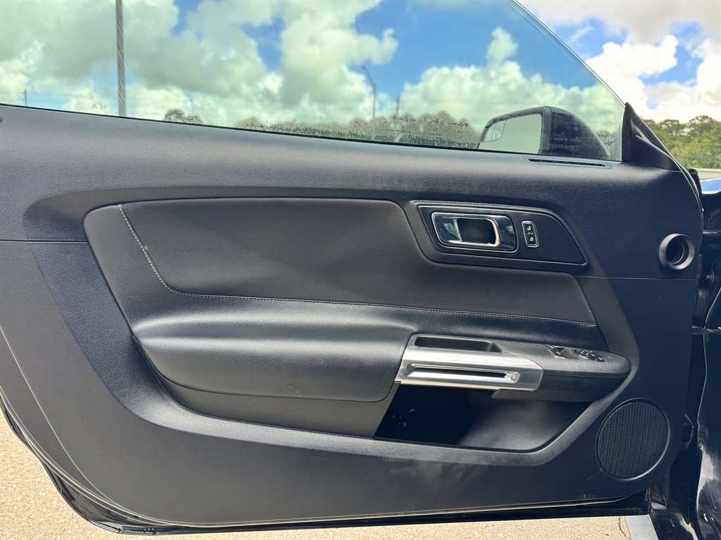 2017 Ford Mustang - $14,900