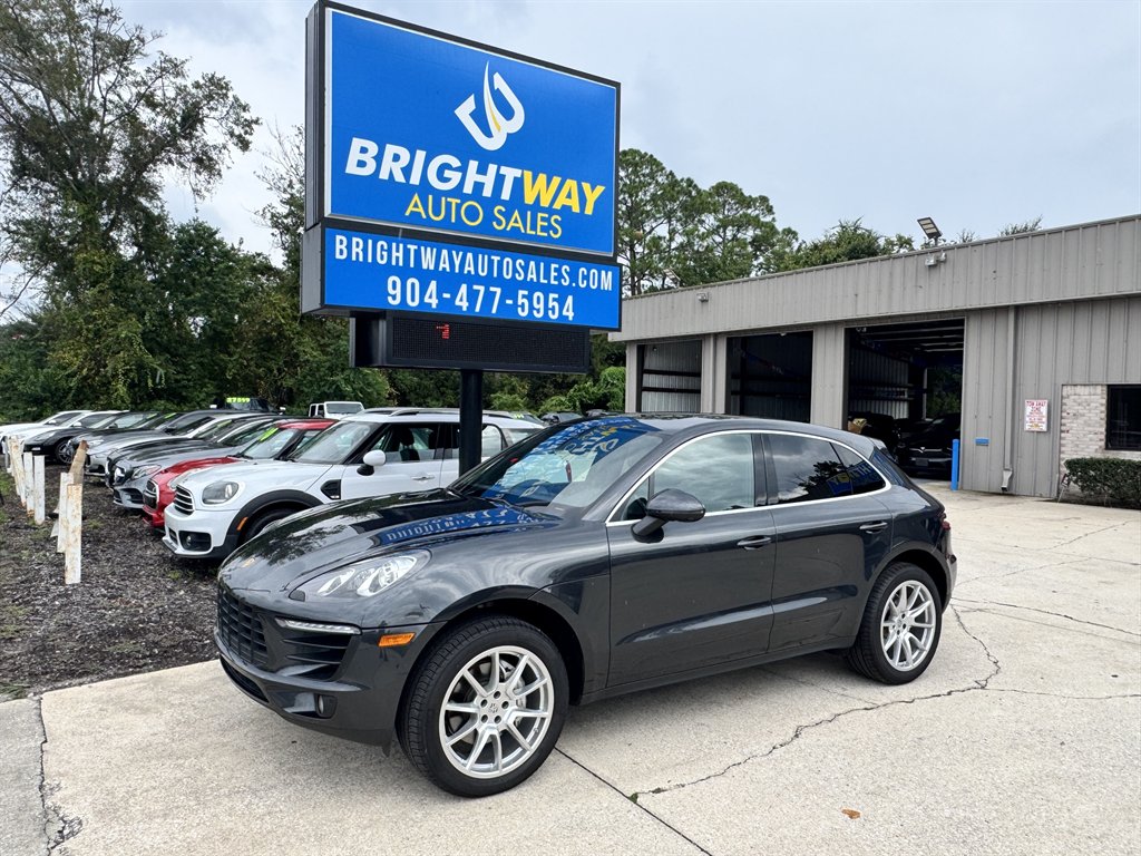 Gray 2018 Porsche Macan SUV / Crossover All-Wheel Drive Automatic