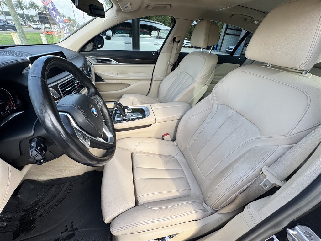 2020 BMW 740i - $22,900