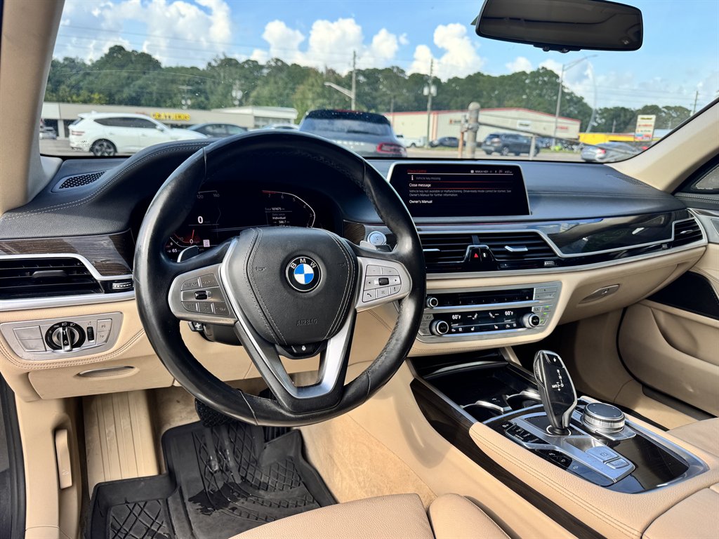 2020 BMW 740i - $22,900